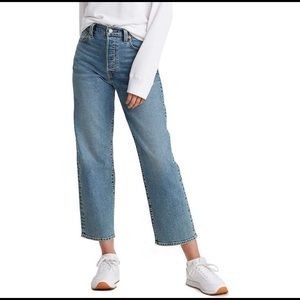 NWT Levi’s High Waisted Straight Leg Jeans